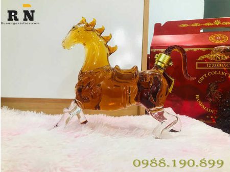Rượu phong thủy hình con ngựa