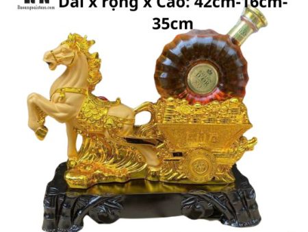 Kệ rượu hình con ngựa kèm rượu XO