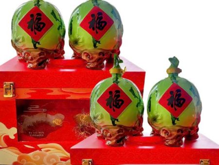 Cặp rượu trái dưa hấu Tết 2025