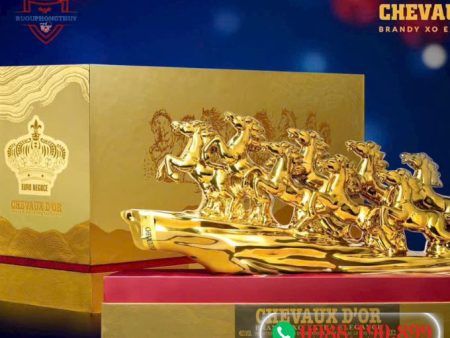 Rượu hình con ngựa vàng Chevalx Dor 2026