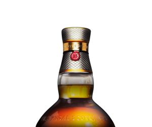 Chivas-25-xach-tay-mua-o-dau