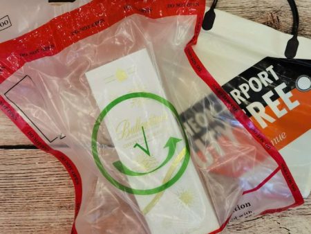 Rượu Ballantine's Christmas duty free