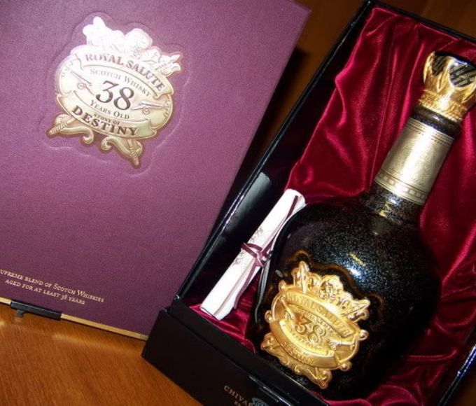 Rượu Chivas 38
