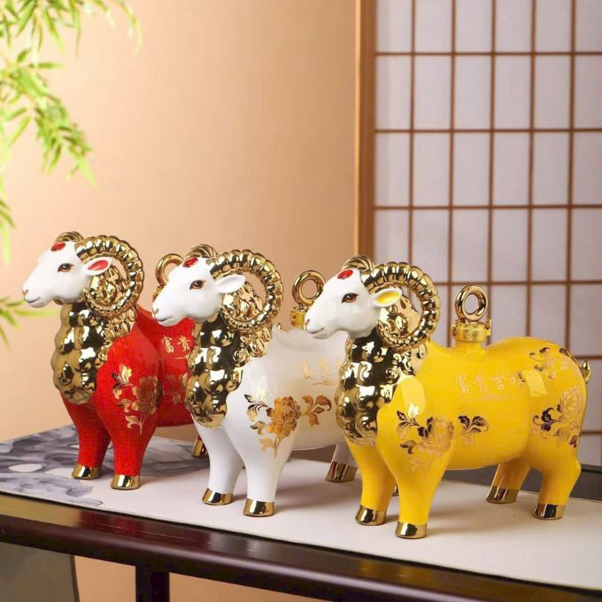 Ruou-hinh-con-de-noi-dia-Trung Rượu hình con dê nội địa Trung